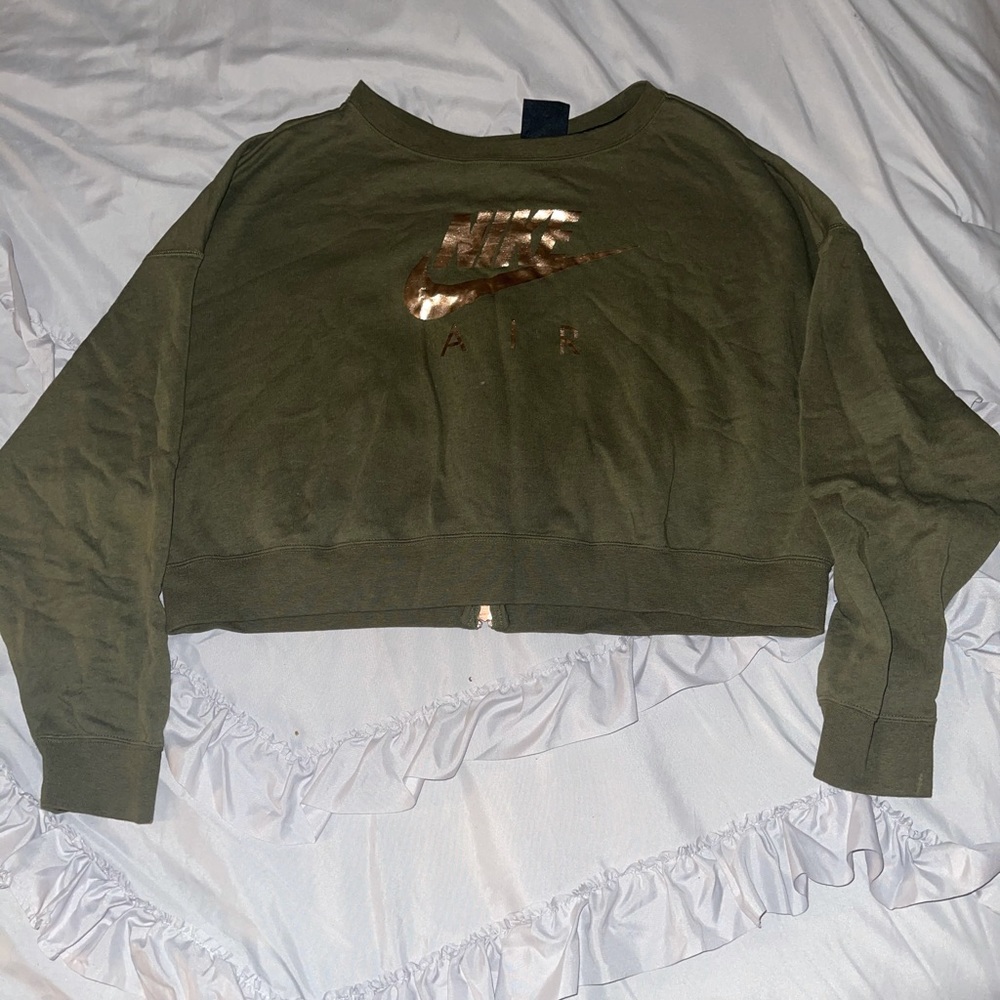 Cropped Nike Sweatshirt